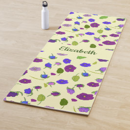 Flores violetas y hojas nombre lugar Yoga Mat