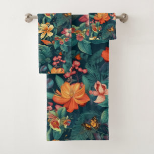 Flores y hojas tropicales con mariposas