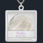 Florista - collar de la boda del rosa blanco<br><div class="desc">Collar de la boda del rosa blanco -- Florista -- Regalo de las damas de honor y de los asistentes de la boda. La de manera perfecta de decir le agradece al fiesta nupcial -- el rosa blanco precioso para que sus asistentes lleven tan cada uno sabrá que ella ha...</div>