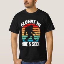 Fluent in Hide y Seek graciosa camiseta de pie