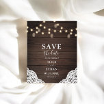 Flyer Boho de presupuesto Mason Jars Wedding Save The Da<br><div class="desc">La boda de la moda de Budget Boho salva el volante de la fecha con frascos de albañil y luces de cuerda en madera.</div>