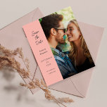 Flyer Budget Modern Photo & Side Save the Date - Rosa<br><div class="desc">****** EL PAPEL MATTE ES DELGADO. ACTUALIZAR PARA UN PAPEL MÁS ESPESO. NO SE INCLUYEN ENVELOPES. PARA EL ALMACENAMIENTO DE TARJETAS, TARJETAS MÁS ESPESOSAS, COMPRUEBE EL ENLACE QUE FIGURA A CONTINUACIÓN. ALMACENAMIENTO DE TARJETAS, TARJETAS MÁS ESPESOSAS TIENEN UNA OPCIÓN PARA LOS ENVELOPES O LOS INCLUYEN******** Sin sobres, versión de volante...</div>
