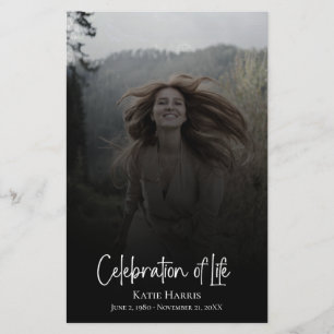 Flyer Celebración del presupuesto de vida con escritura 