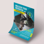 Flyer Clases de fitness Moderno Photo Blue Marketing Gym<br><div class="desc">Promueva sus servicios de entrenador personal o clases de entrenamiento con este moderno diseño de Trainer Flyer. Con un moderno diseño azul y amarillo con espacio para una foto, su logotipo, línea de etiqueta o título, texto personalizado y una oferta promocional. Puedes editar todo el texto y los colores para...</div>