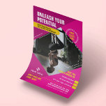 Flyer Clases de gimnasia de yoga de color rosado moderno<br><div class="desc">Promueva sus clases de ejercicios o su gimnasio con este diseño de moda de Gym Flyer. Presenta un diseño amarillo y rosa ondulado con espacio para una foto, su logotipo, línea de etiqueta o título, texto personalizado y una oferta promocional. Puedes editar todo el texto y los colores para crear...</div>