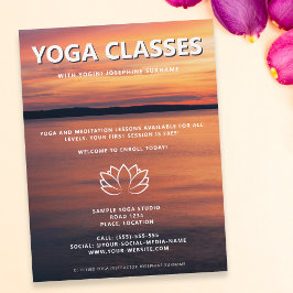 Flyer Clases de Yoga al Atardecer Promoción Estudio de Y