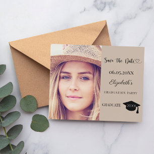 Flyer Fiesta de graduación mocha beige moderno Salva la 