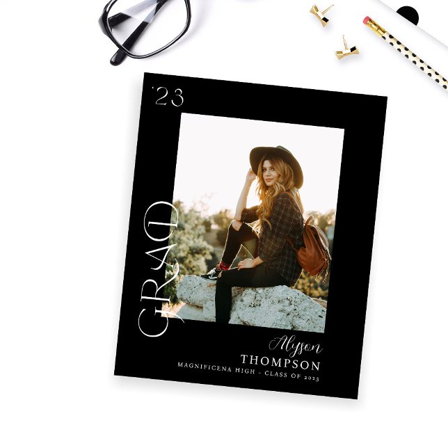 Flyer Graduación de fotos de Budget Modern GRAD - Negro (Subido por el creador)