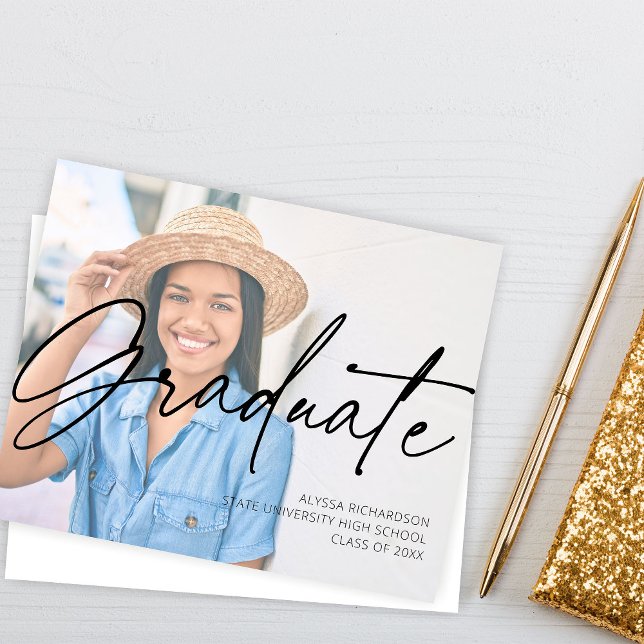 Flyer Guión de Moda de presupuesto H Partido de Graduaci (Subido por el creador)