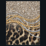 Flyer Hermosa imagen de animales de moda Leopard Faux<br><div class="desc">Este diseño presenta una hermosa y moderna huella de leopardo con acentos purpurinas. La impresión falsa de un animal de piel está disponible en tonos dorados amarillos, blancos, grises, marrones, negros y crema. La imagen es moderna y de moda, con elementos artísticos y de diseño que gustarán. Es perfecto para...</div>