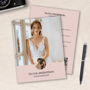 Flyer Negocio de Fotógrafo Rosa QR de Foto Personalizada