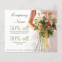 planificador elegante de bodas con ramo de novia