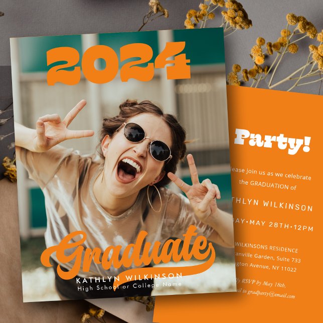 Flyer PRESUPUESTO Retro Audaz Tipografía Foto Graduación (Subido por el creador)