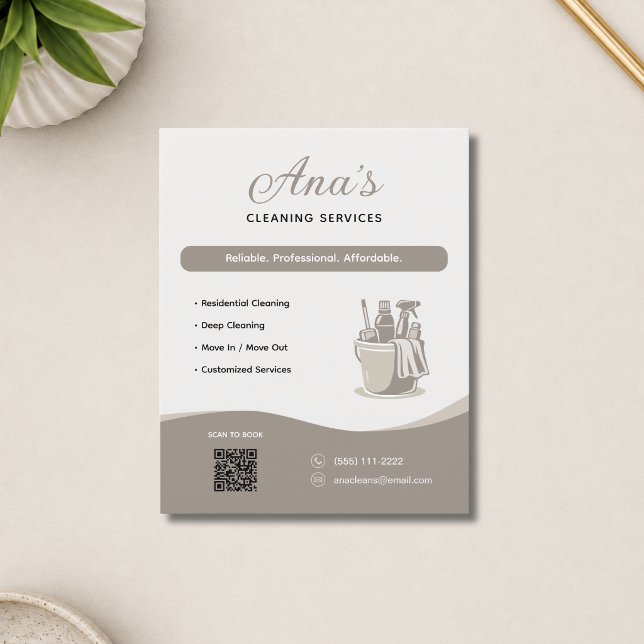 Flyer Servicios de limpieza Mantenimiento del hogar Códi (Cleaning Services Housekeeping Beige QR Code Flyer)