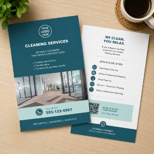 Flyer Servicios de limpieza Modern Teal con QR 