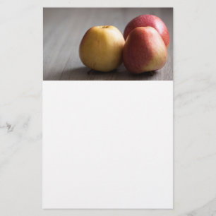 Flyer Tres manzanas maduras