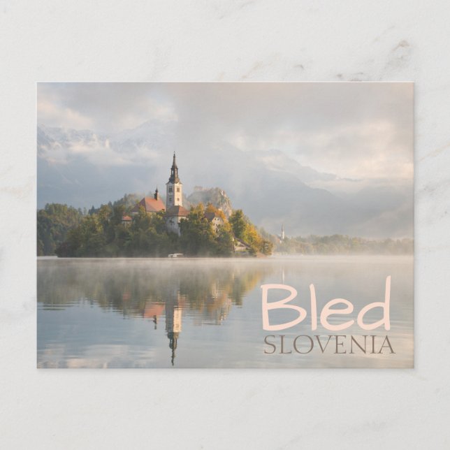 Foggy Bled Lake sunrise doble postal de texto (Anverso)