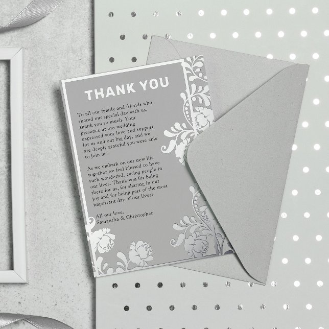Foliage de Relieve metalizado plateado en tarjeta  (Silver Foil Foliage on Gray Wedding Thank You Card by the Elegant Wedding)