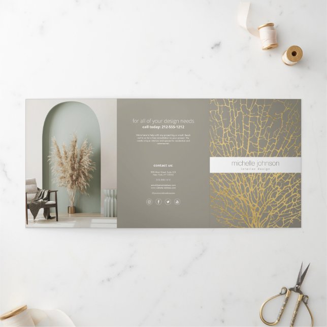 Folleto de diseño interior con patrón de abanico d (Exterior)