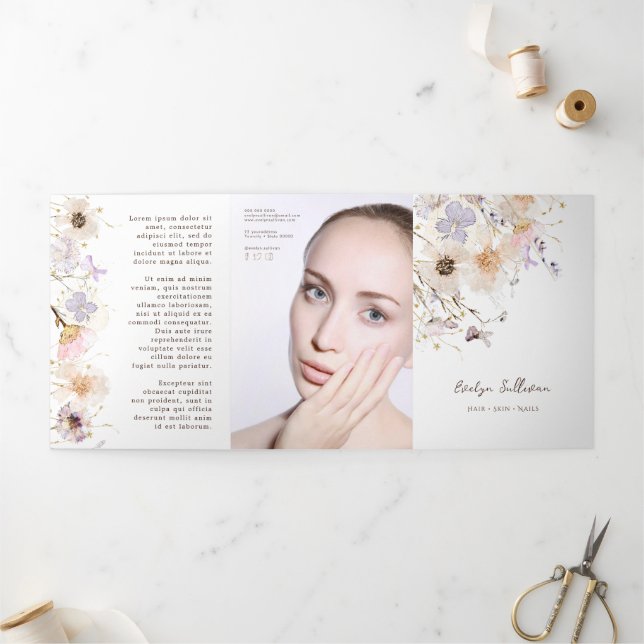 Folleto del tríplio de flores secas (Exterior)