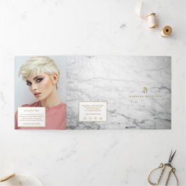 Folleto Minimalista de Monograma Dorado en Mármol 