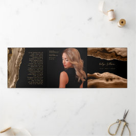 Folleto tripliego de marrón agado