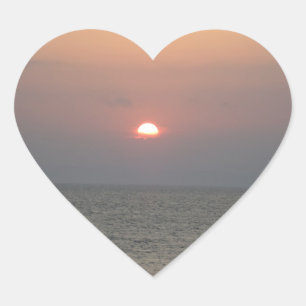 Forma De Corazón Atardecer en Sea Heart Pegatina