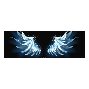 Foto Alas del Ángel Azul brillante sobre fondo negro