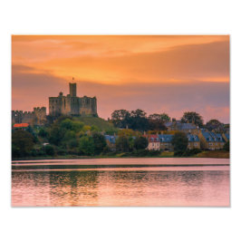 Foto Aldea Warkworth y castillo al atardecer