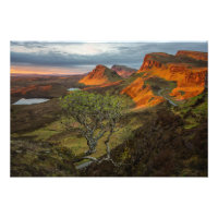 Amanecer en las montañas Quiraing en Skye, Escocia