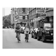 Amantes de Copenhague sobre bicicletas, negro y bl