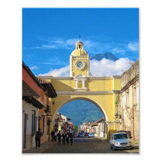 Foto Arco de La Merced con volcán por encima