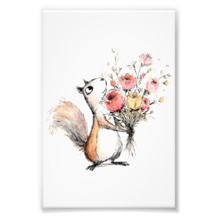 Foto Ardilla linda con ramo de flores