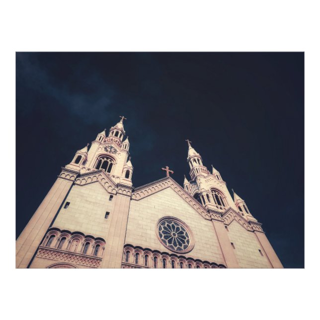 Foto Arquitectura de torres de iglesia Fondo oscuro (Frente)