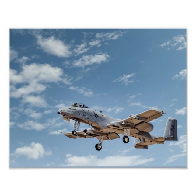 Foto Avión militar 8154-A-10 (Frente)
