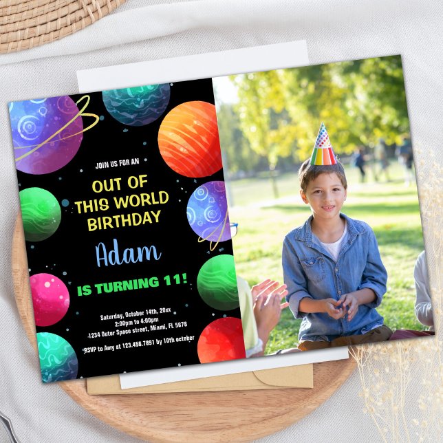 Foto azul de las invitaciones de cumpleaños de est (Photo Blue Out of this world Birthday Invitations)