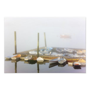 Foto Barcazas y niebla matutina en Southwest Harbor,
