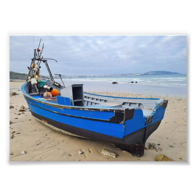 Foto Barco Azul en una Playa tranquila ⛱️ 💙  (Frente)
