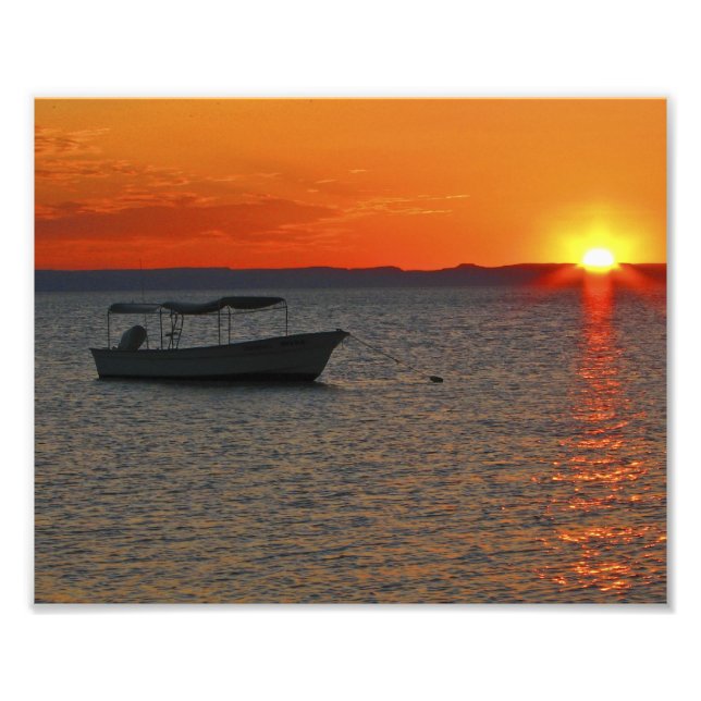 Foto Barco pesquero de Loreto México, cielo Naranja (Frente)