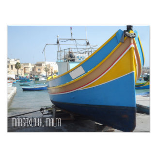 Foto Barco tradicional de pesca a rayas Marsaxlokk Malt