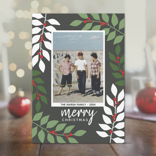 Foto bayas modernas ramas de eucalipto Navidad (1 Photo Modern Eucalyptus Christmas Card)