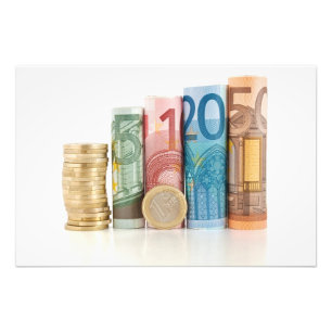 Foto billetes y monedas en euros
