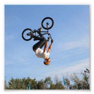 Foto BMX boca abajo hacia abajo