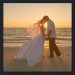 Foto Boda con Tinte Naranja 8"x8"<br><div class="desc">Un arte de pared de impresión ampliada de foto cuadrada de 8"x8". Agregue su propio texto personalizado para crear un toque personalizado. Si tiene una foto de paisaje o retrato, puede recortar su imagen con anticipación o utilizar la función de recorte dinámico aquí en el sistema. Puede cambiar la configuración...</div>