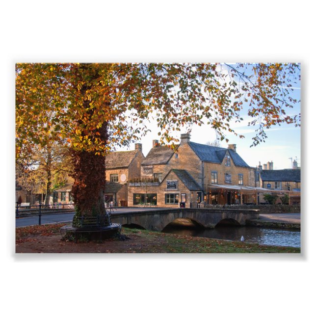 Foto Bourton en el agua de los árboles otoñales Cotswol (Frente)