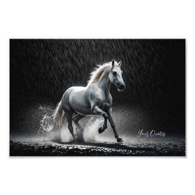 Foto Caballo Blanco Dramático Galopando en la Lluvia (Frente)