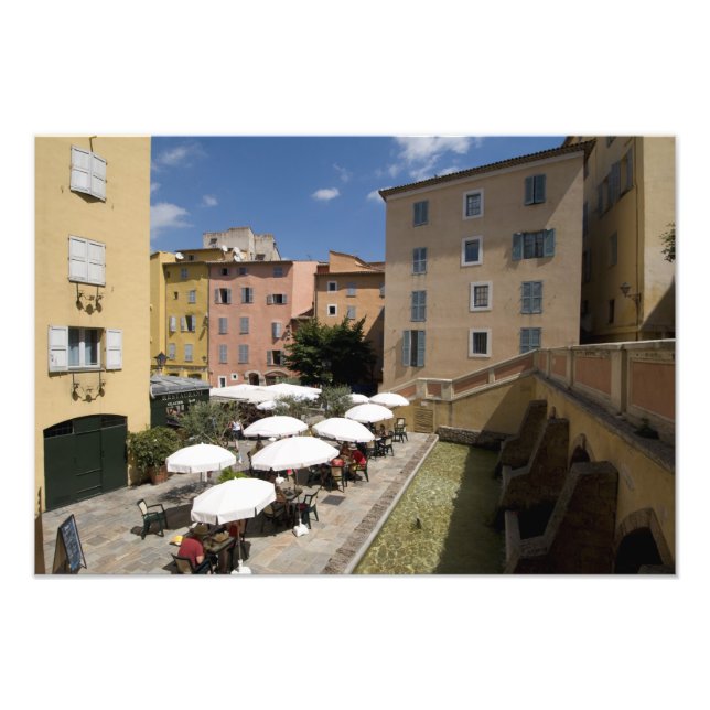 Foto Café al aire libre, Place de l'Eveche, Grasse, (Frente)