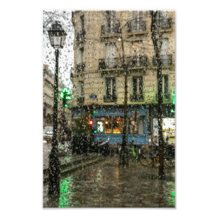 Foto Café y lámpara de París en la lluvia -