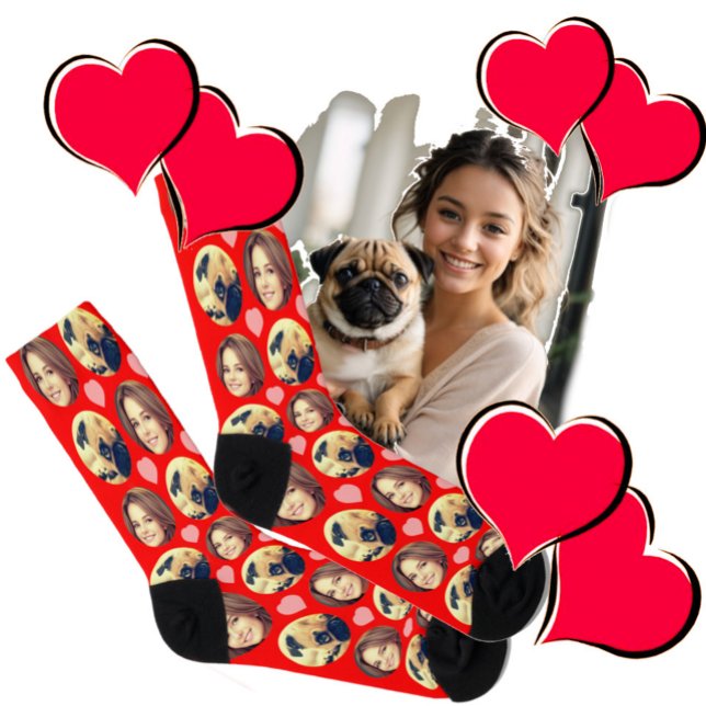 Foto: Calcetines de amor caminando en Recuerdos (Photo headshot  and pink hearts on red background socks.)