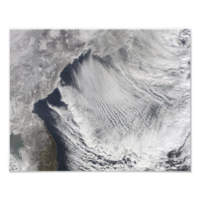 Foto Calles nubladas se forman sobre el mar de Japón (Frente)